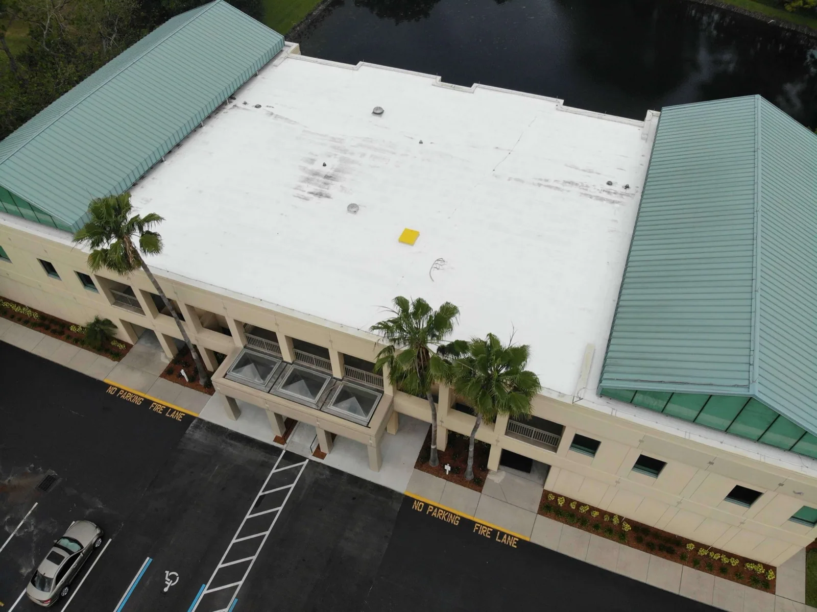 Acrylic Roof Coatings in Concord, CA