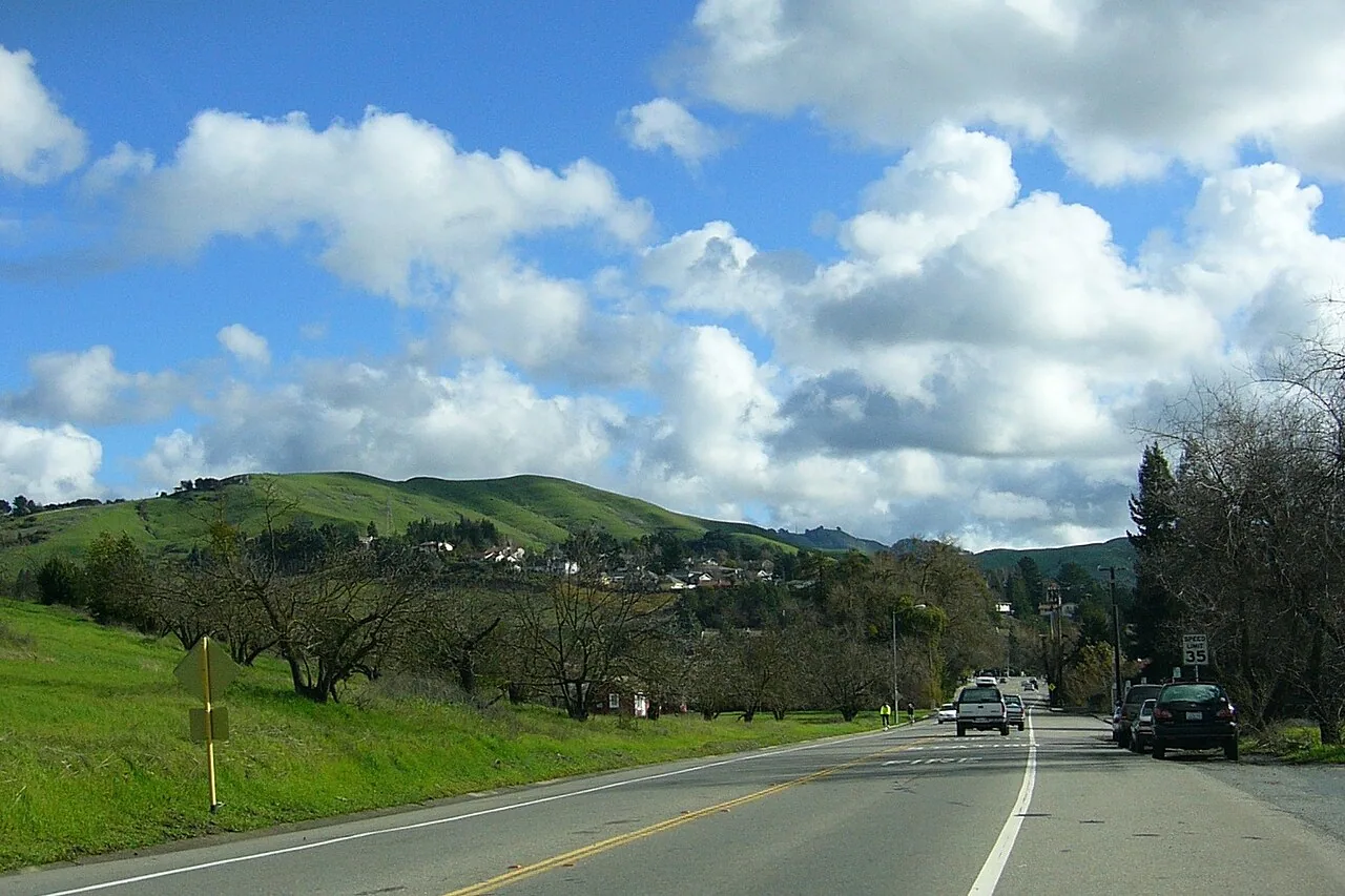 Commercial Metal Roof Repair in Moraga, CA